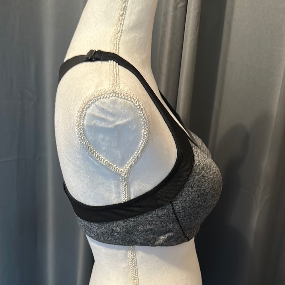 Victoria's Secret 🔥SALE Sport Gray and Black Racerback Sports Bra 36B - Picture 3 of 5